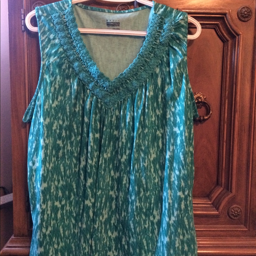 Basic Editions XXL Sleeveless Shirt